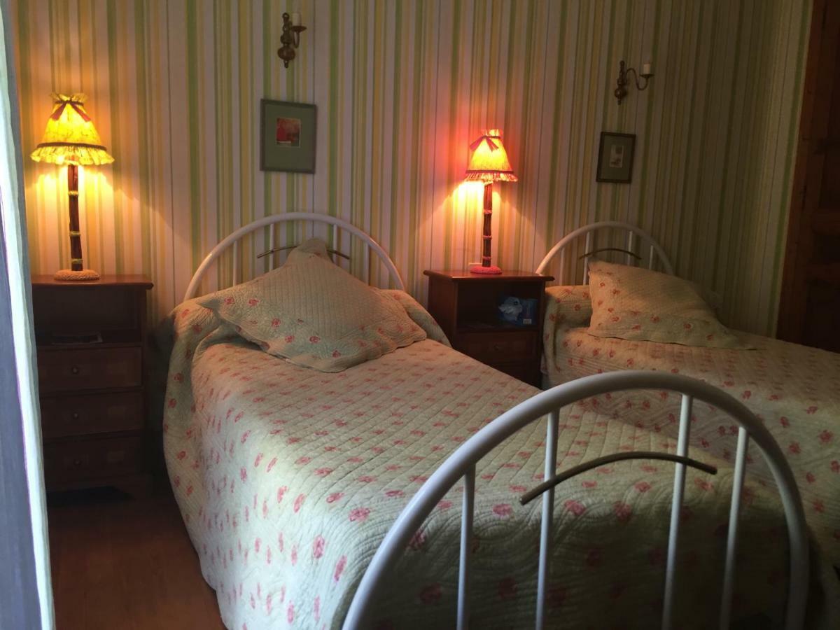 Bed and Breakfast Domaine De Brousson La Tour-sur-Orb Exterior foto
