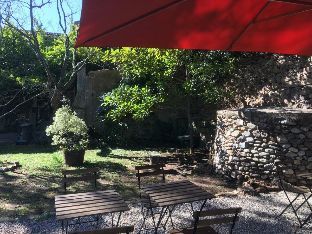 Bed and Breakfast Domaine De Brousson La Tour-sur-Orb Exterior foto