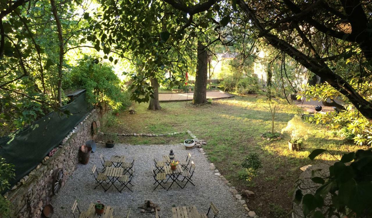 Bed and Breakfast Domaine De Brousson La Tour-sur-Orb Exterior foto