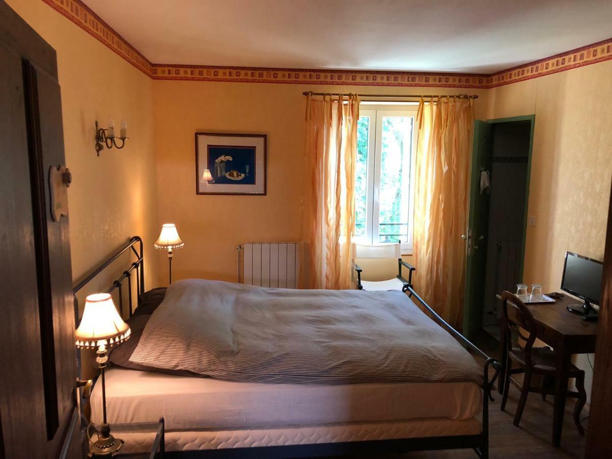 Bed and Breakfast Domaine De Brousson La Tour-sur-Orb Exterior foto